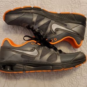 Nike men's reax rocket 2